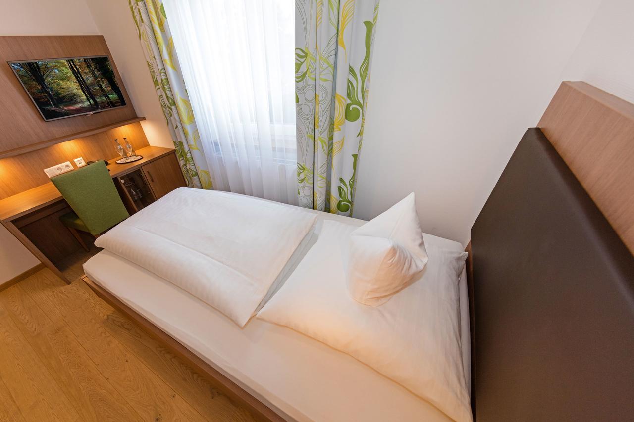 Gasthof - Hotel Zum Ochsen Gmbh Berghulen Kültér fotó