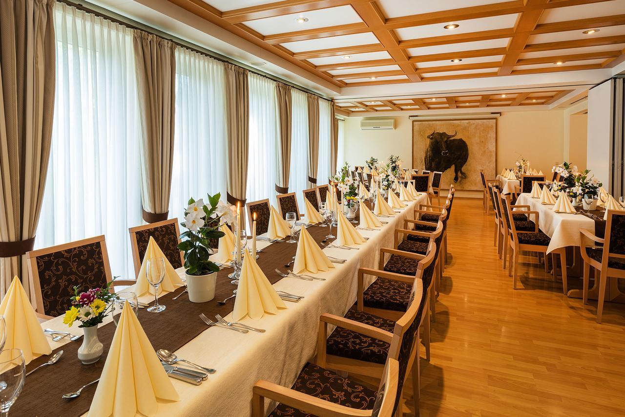 Gasthof - Hotel Zum Ochsen Gmbh Berghulen Kültér fotó