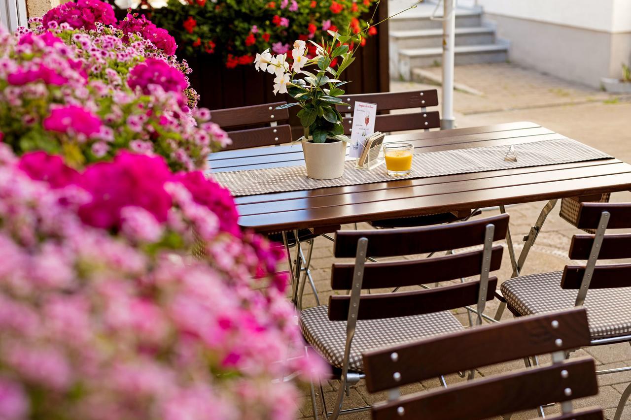 Gasthof - Hotel Zum Ochsen Gmbh Berghulen Kültér fotó