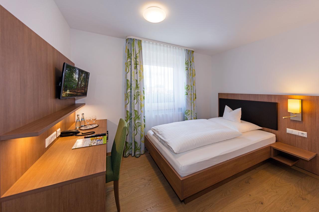 Gasthof - Hotel Zum Ochsen Gmbh Berghulen Kültér fotó