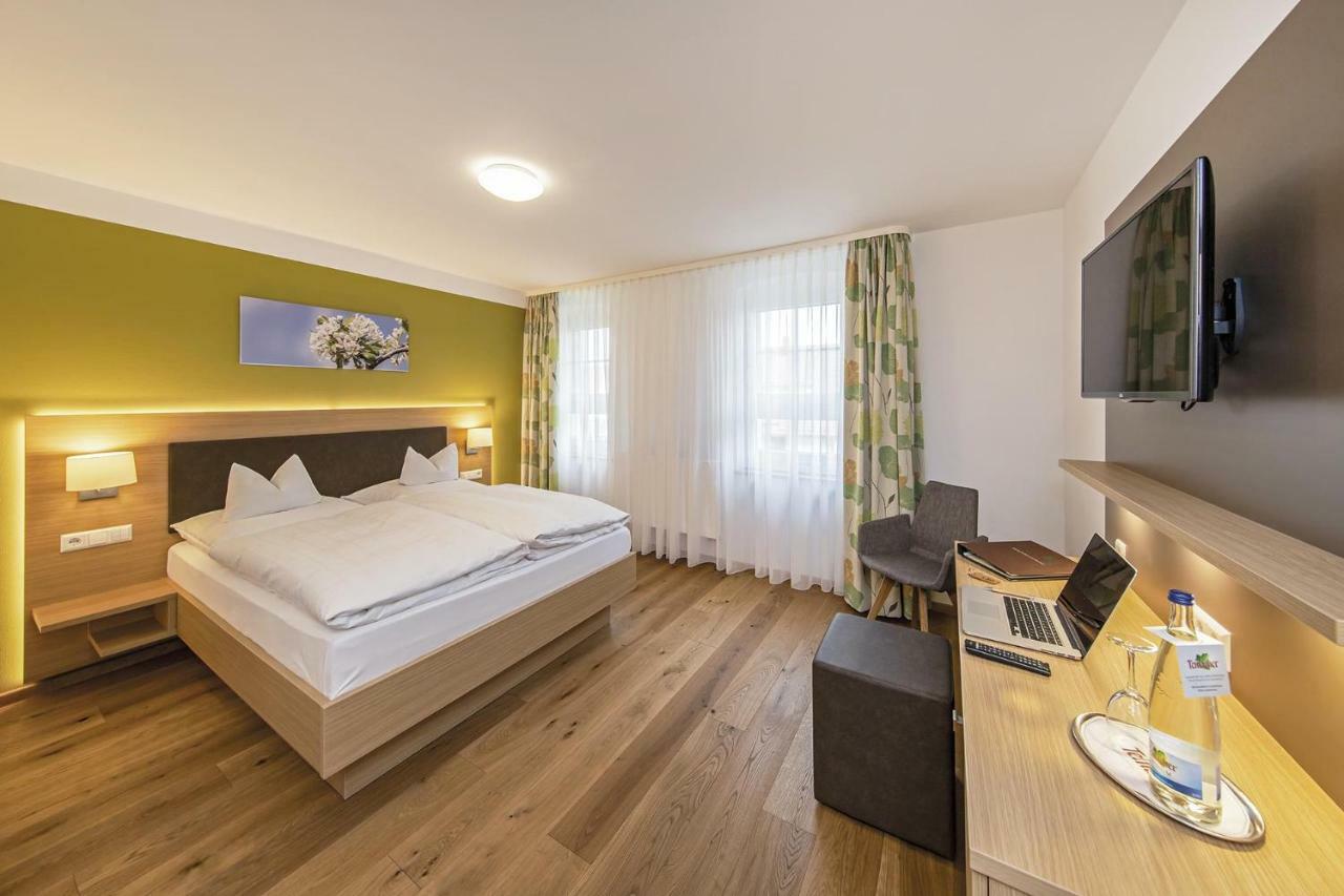 Gasthof - Hotel Zum Ochsen Gmbh Berghulen Kültér fotó